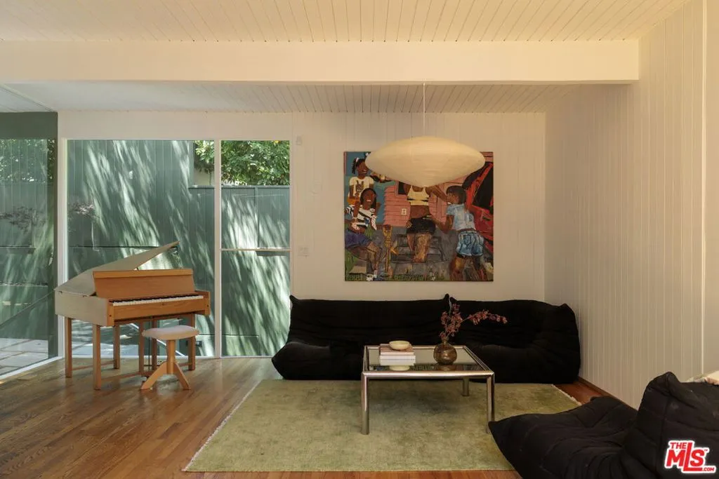 8322 Ridpath Drive, Los Angeles, California 90046 — photo 4