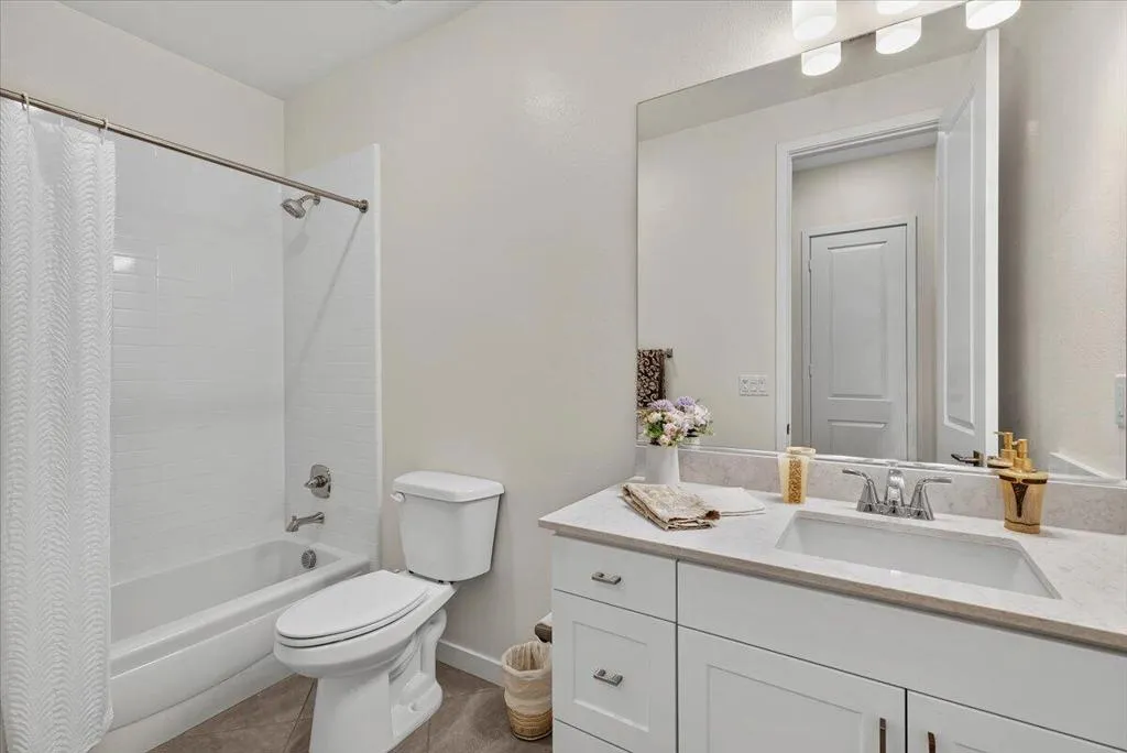 Bathroom 2 Bathroom 2