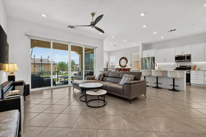 Great Room with Mountain Views