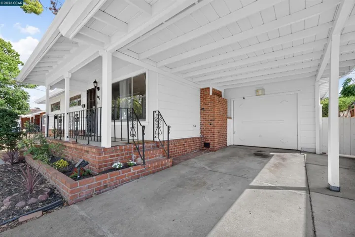 105 W 15th St, Antioch, California 94509 — photo 4