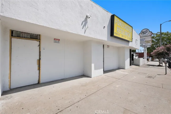 19621 Ventura Boulevard, Tarzana, California 91356 — photo 5