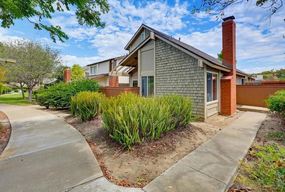 10639 Escobar Dr