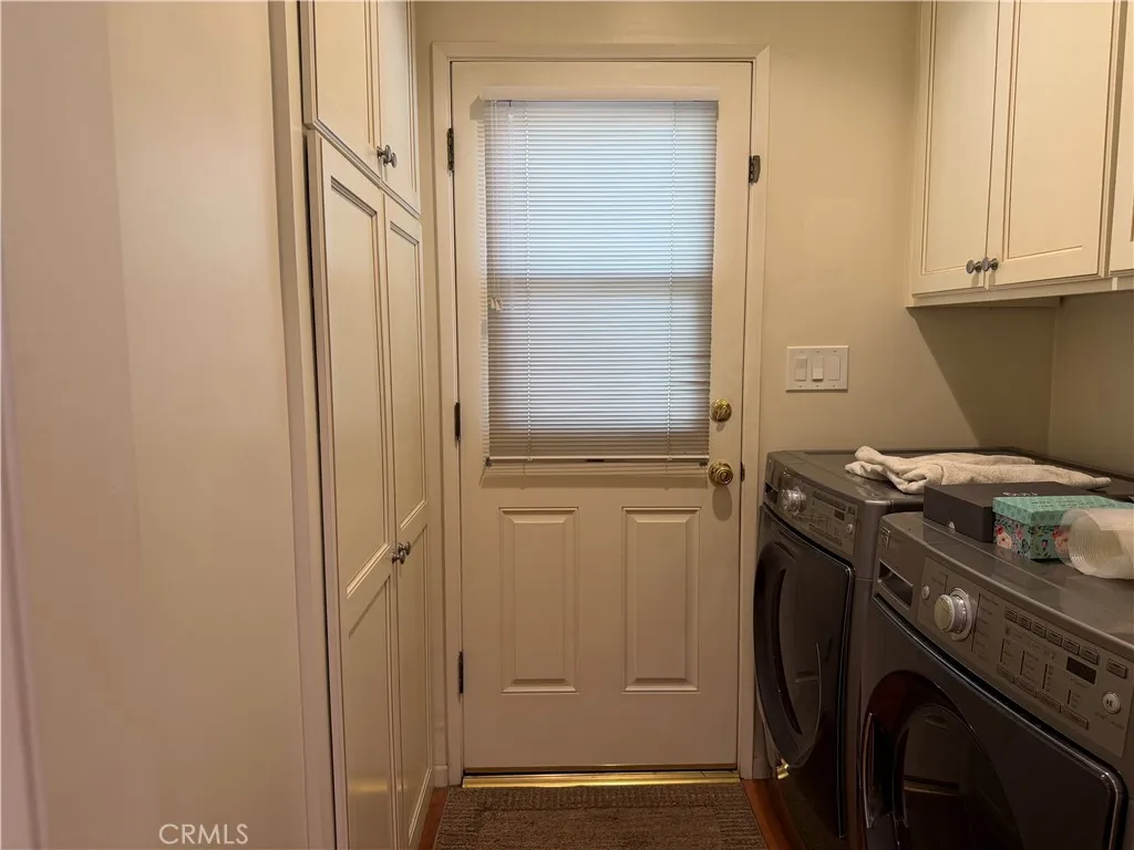 Washer & Dryer Included Washer & Dryer Included
