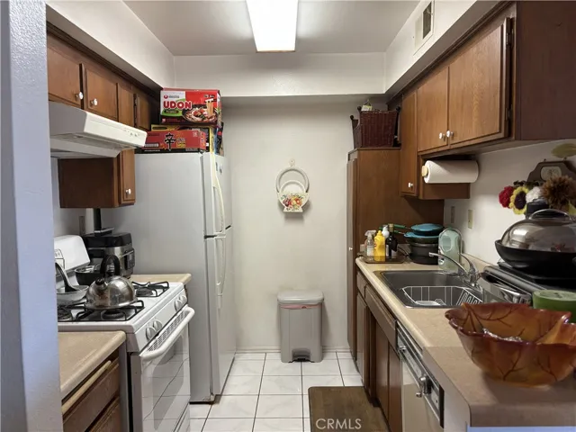 200 S Reno, Los Angeles, California 90057 — photo 5