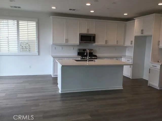 23768 Phoebe, Corona, California 92883 — photo 4