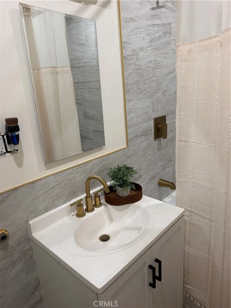 front house bath front house bath
