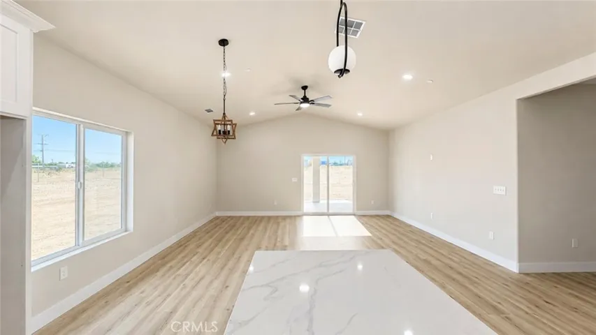 14145 Anacapa, Victorville, California 92392 — photo 5
