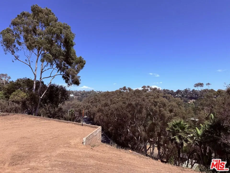 824 Chautauqua Boulevard, Los Angeles, California 90272 — photo 4