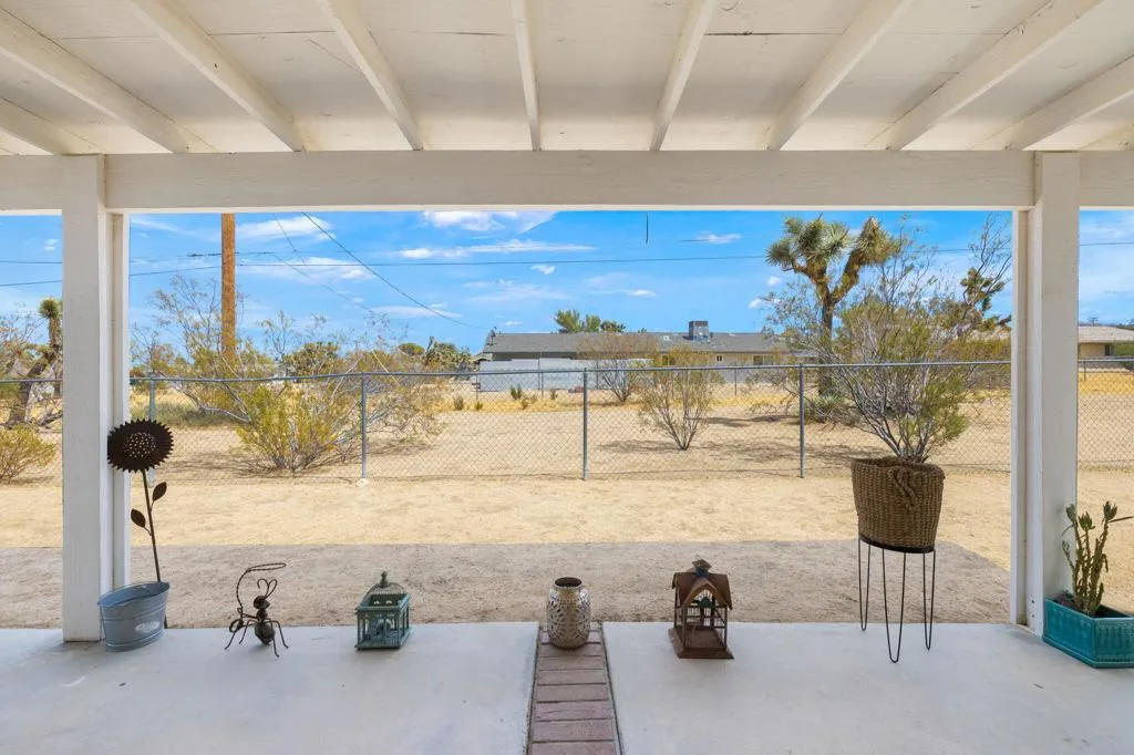 6829 Palisade Way, Yucca Valley, California 92284 — photo 5
