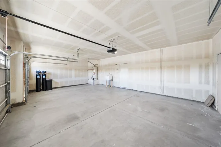 3 car garage with sink