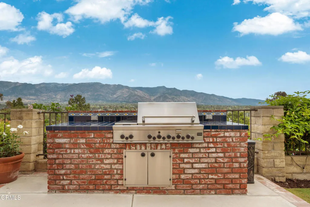 Built in BBQ