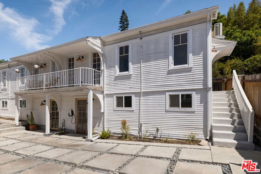 1310 1/2 Lucile Ave
