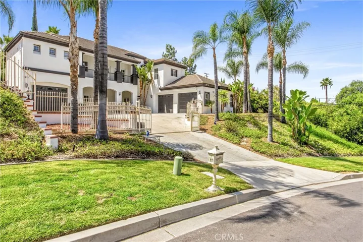 652 Fairway Drive, Redlands, California 92373 — photo 4