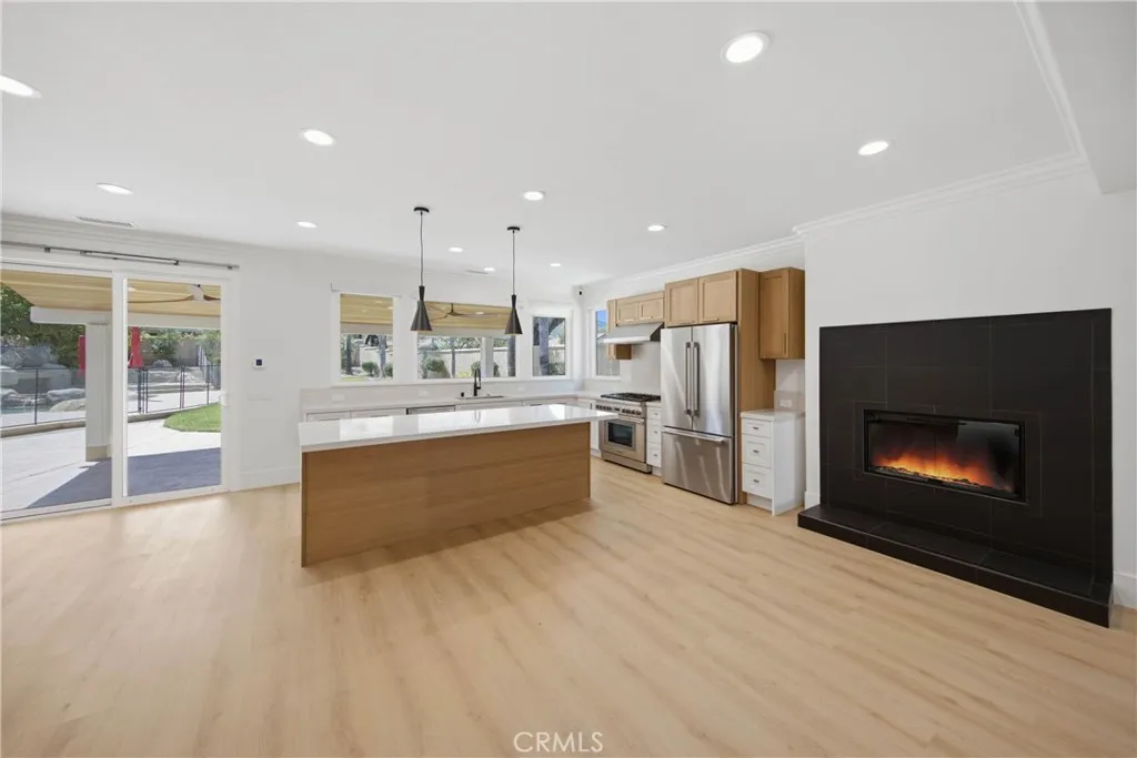 1806 Willowbluff Drive, Corona, California 92883 — photo 5