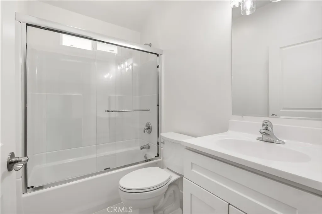 Full Bath room.