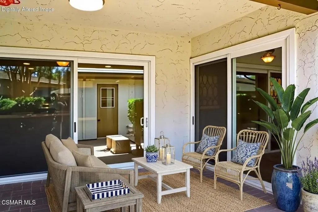 Virtual Staged back patio Virtual Staged back patio
