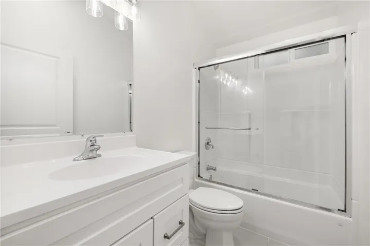 New full Bathroom with bathtub.