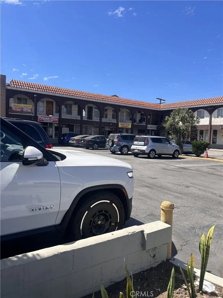 11801 Inglewood