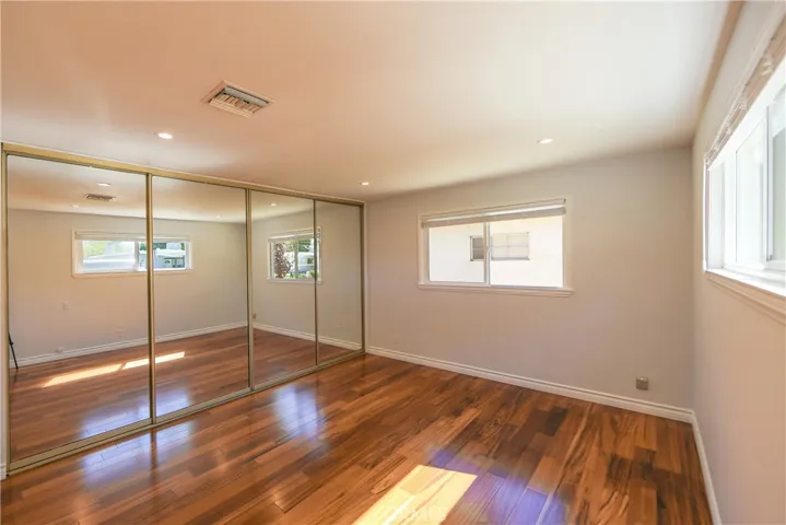 5754 Wish Avenue, Encino, California 91316 — photo 5