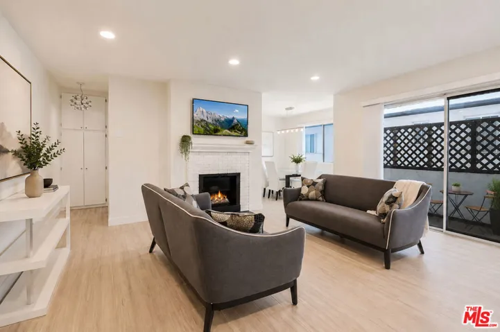 404 San Vicente Boulevard 204, Santa Monica, California 90402 — photo 4