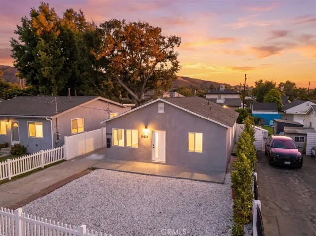 10335 Scoville Avenue, Sunland, California 91040 — photo 5
