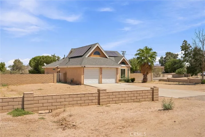 18170 Capri, Hesperia, California 92345 — photo 5