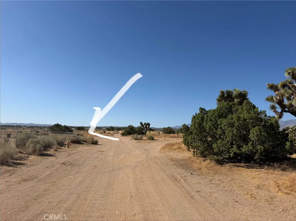 0 Vinton, Phelan, California 92371 — photo 4