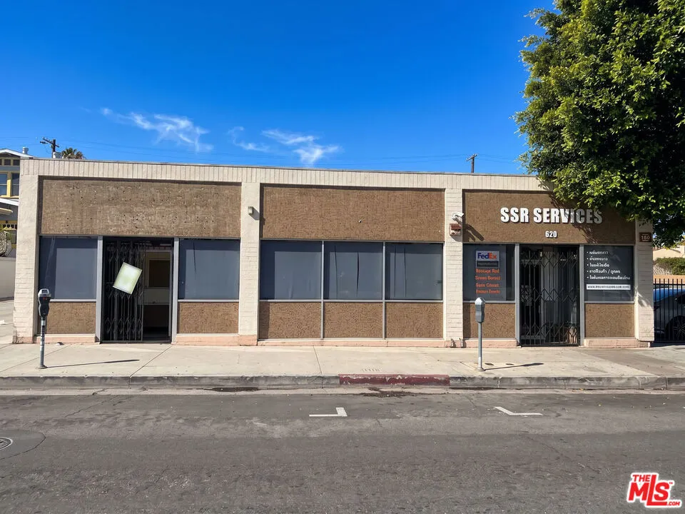 622 N Larchmont Blvd