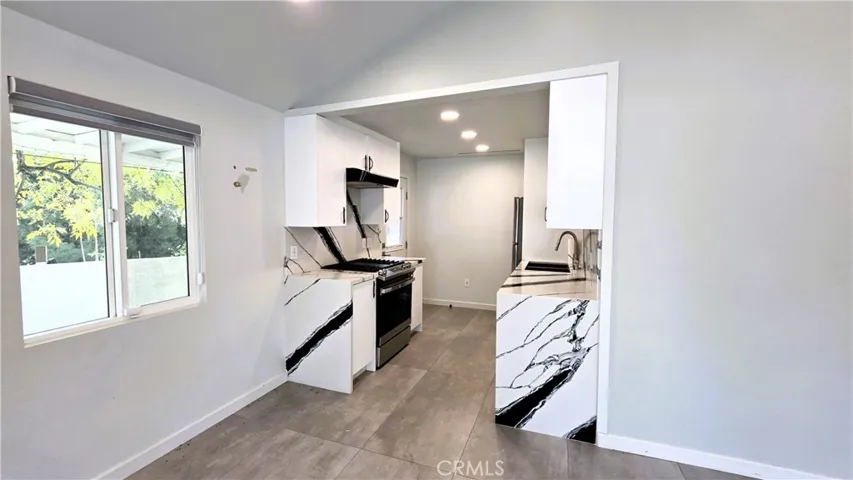 11819 West Trail, Sylmar, California 91342 — photo 5