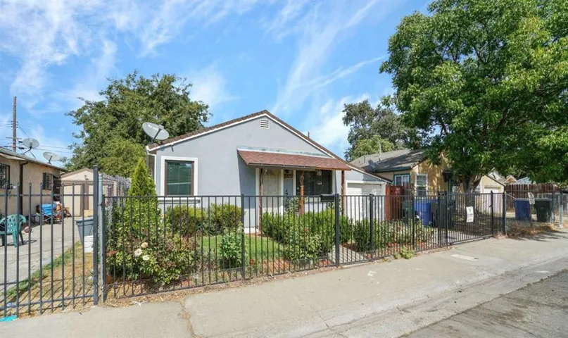 3713 18th Avenue, Sacramento, California 95820 — photo 4