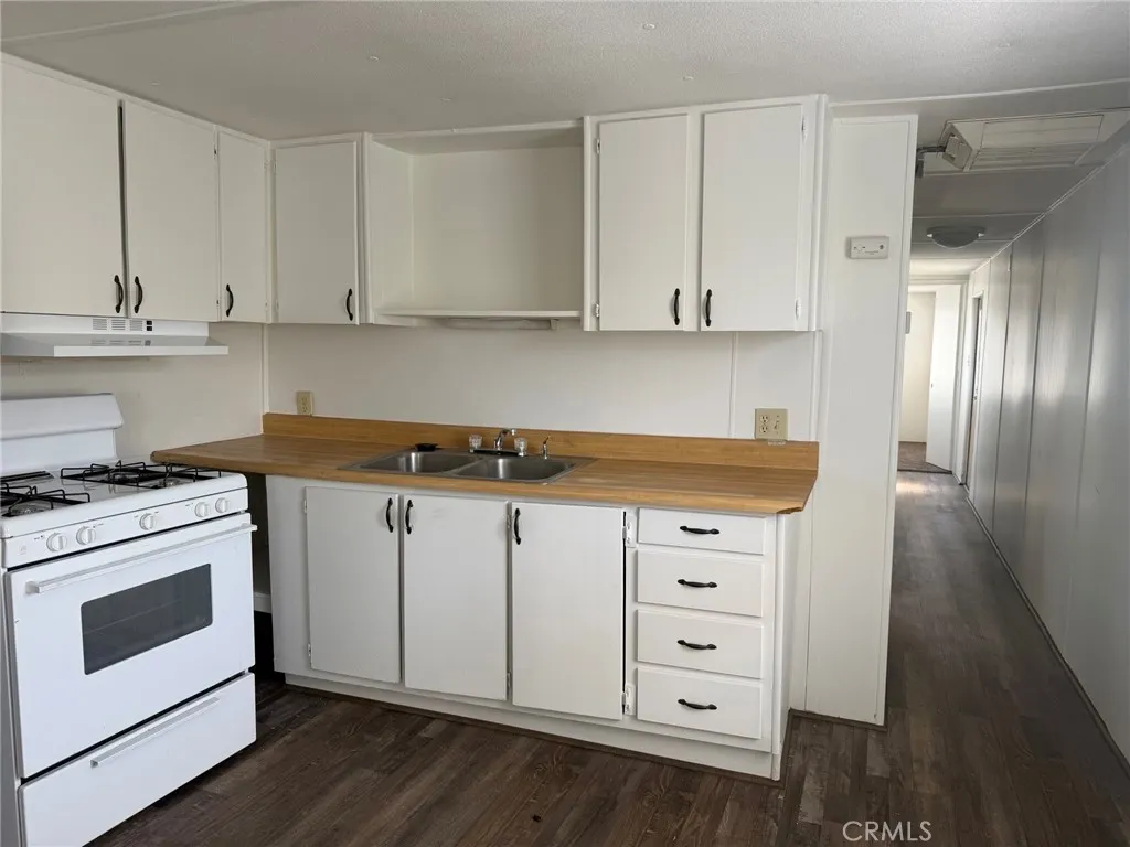 22601 Bear Valley Road 35, Apple Valley, California 92340 — photo 5