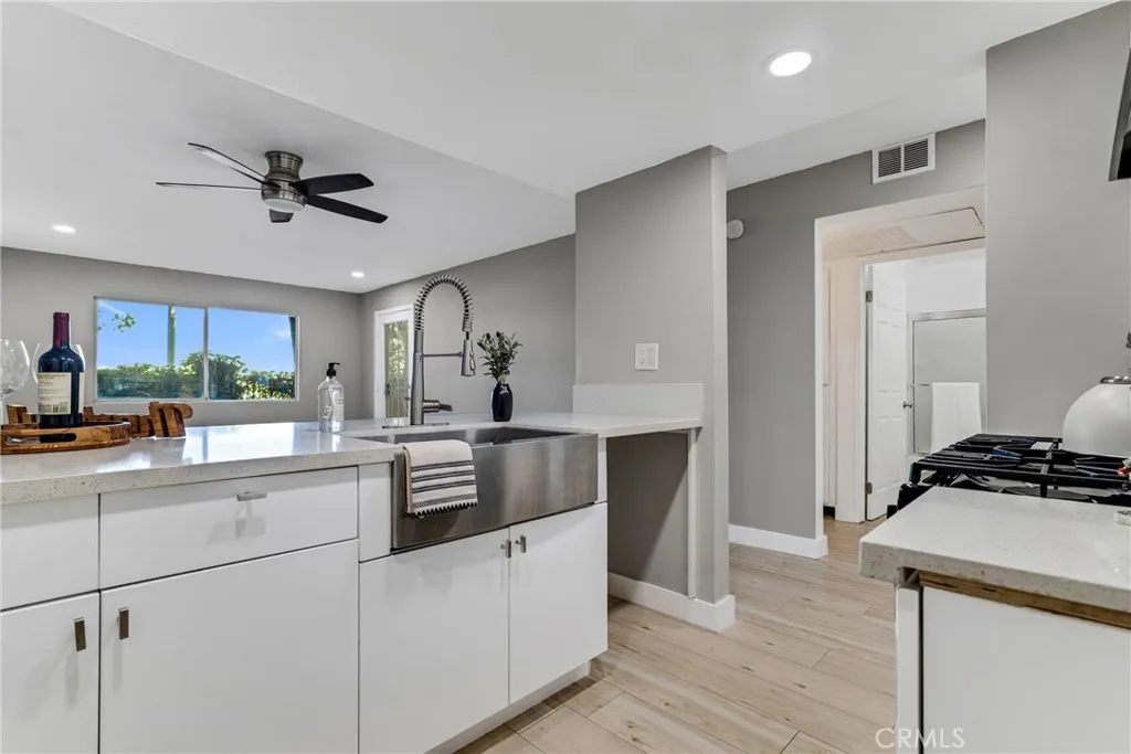12601 Van Nuys Blvd