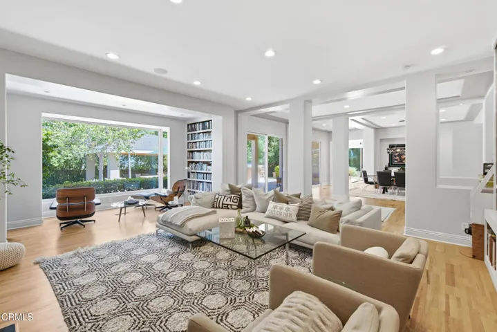 14_living room