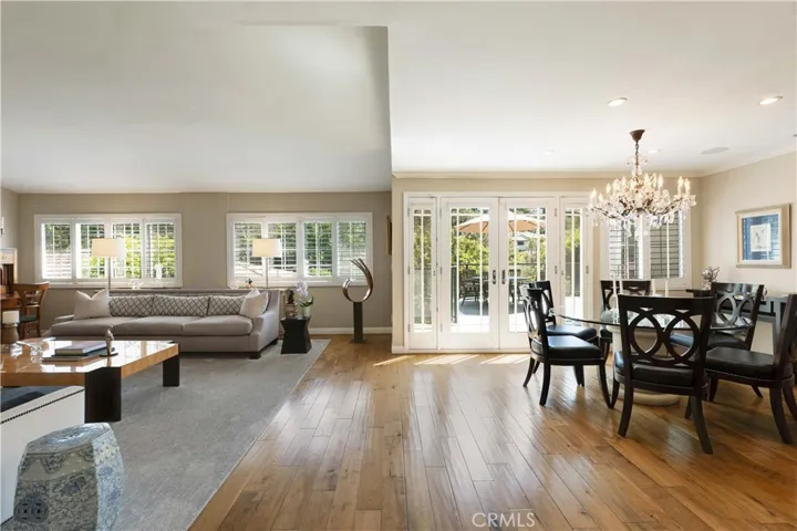 4028 Woodman, Sherman Oaks, California 91423 — photo 4