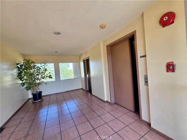 200 S Reno, Los Angeles, California 90057 — photo 5