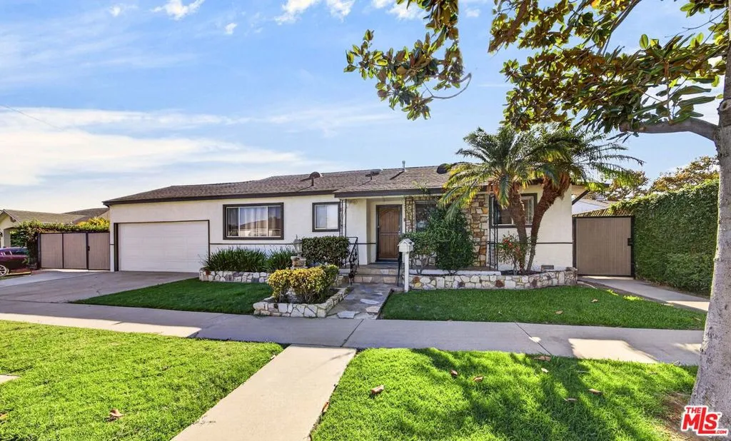 11820 Rose Hedge Dr
