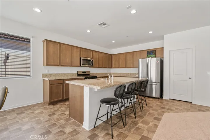 Original Photo-breakfast bar countertop