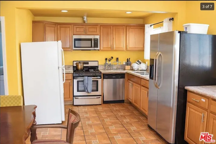 2956 S Normandie Avenue, Los Angeles, California 90007 — photo 4