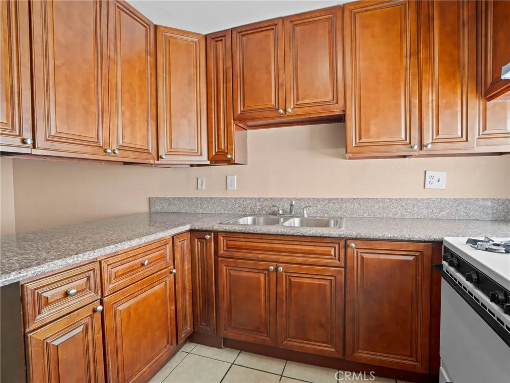 7243 Milton 5, Whittier, California 90602 — photo 5