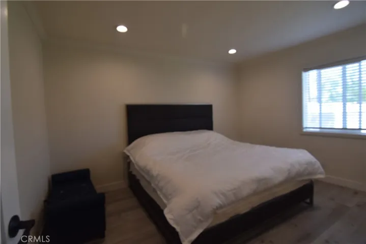 9930 Saticoy Street, Burbank, California 91504 — photo 5