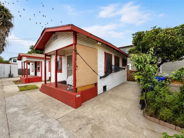 1366 E 57th, Los Angeles, California 90011 — photo 5