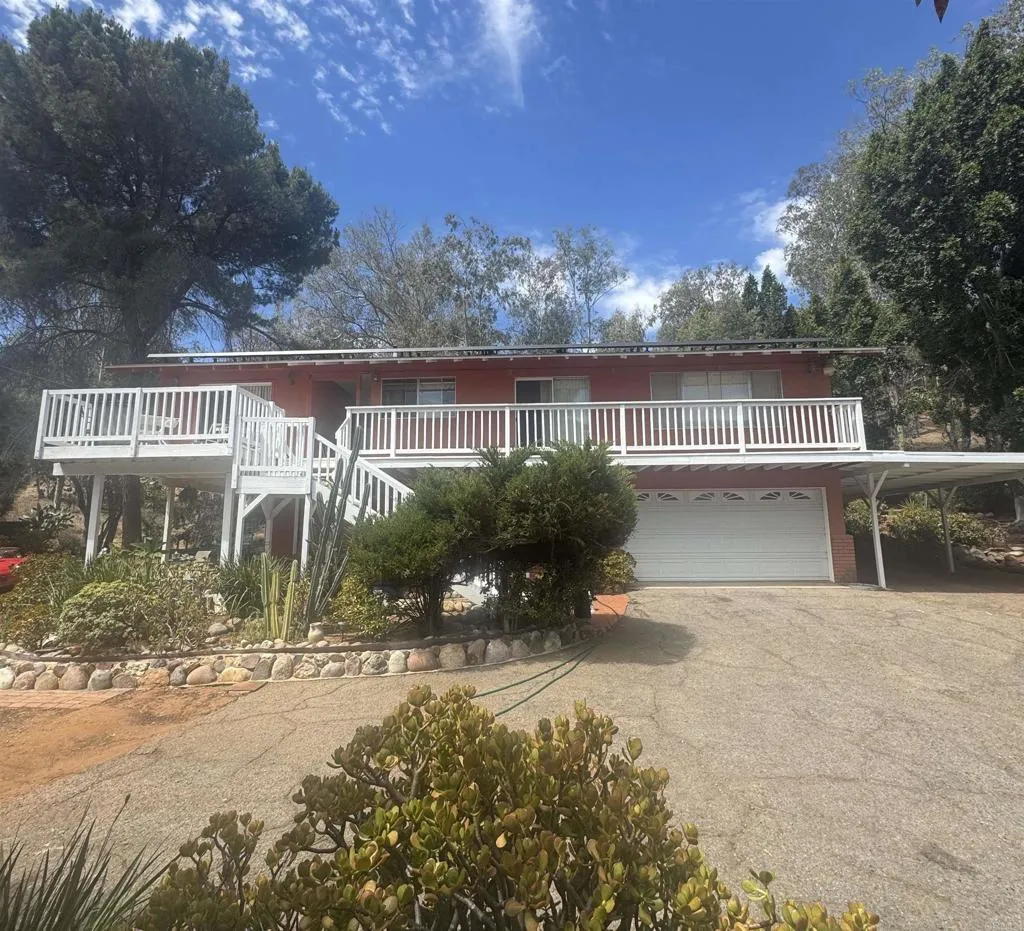 11556 Bridle Path Ln