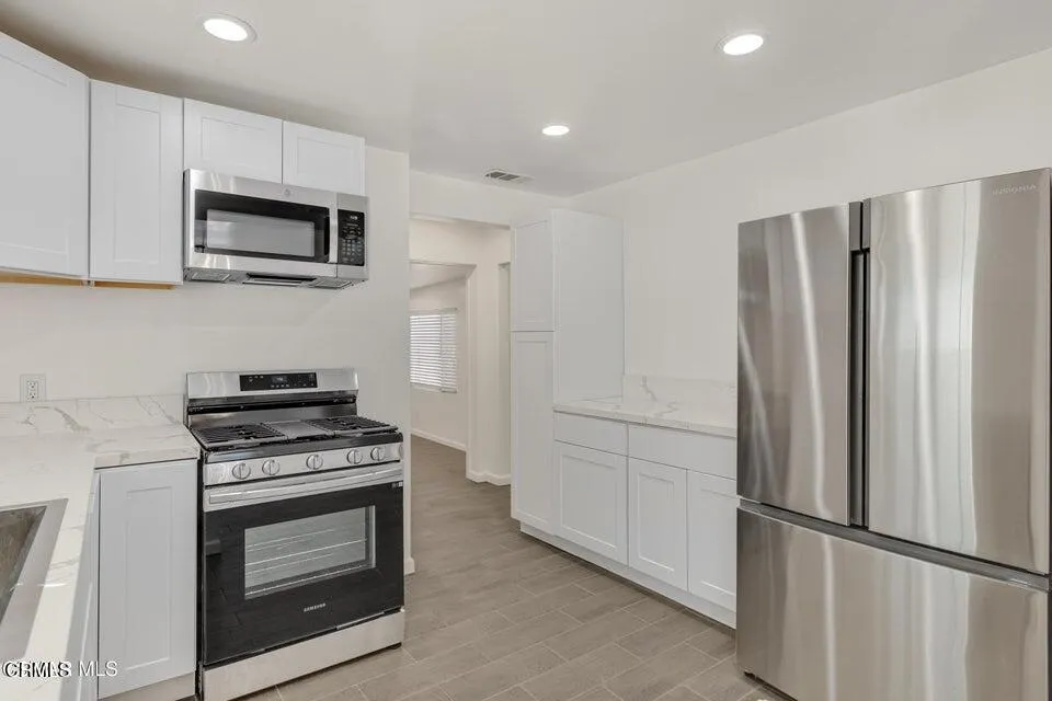 1235 1241 Clavel Avenue, Ventura, California 93004 — photo 4