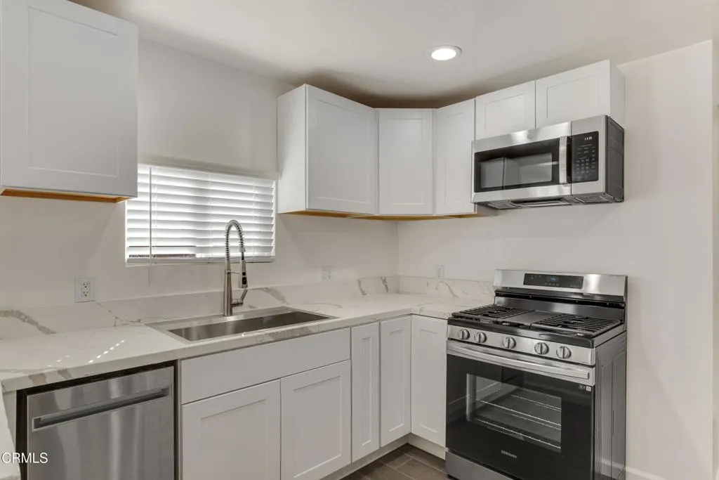 1235 1241 Clavel Avenue, Ventura, California 93004 — photo 5