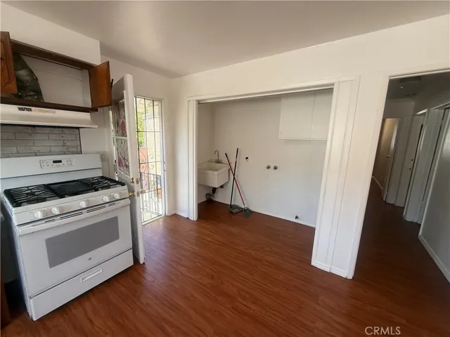 732 W 12th, San Pedro, California 90731 — photo 4