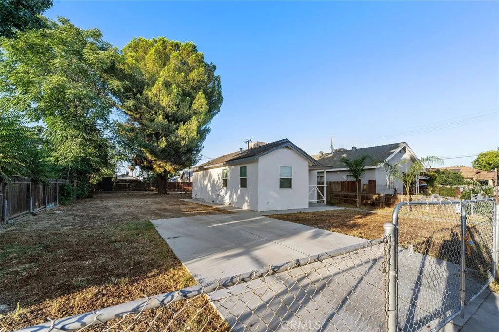 203 E Belle, Bakersfield, California 93308 — photo 4