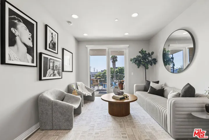 7428 Santa Monica Boulevard 204, West Hollywood, California 90046 — photo 4