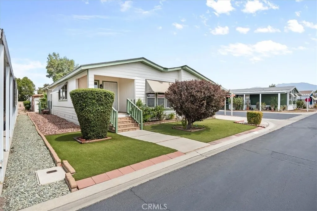 1300 W Menlo 107, Hemet, California 92543 — photo 4
