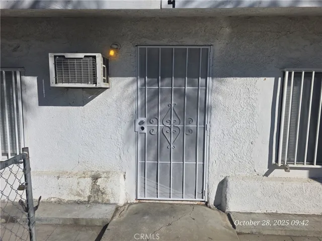 1134 Sepulveda, San Bernardino, California 92410 — photo 4