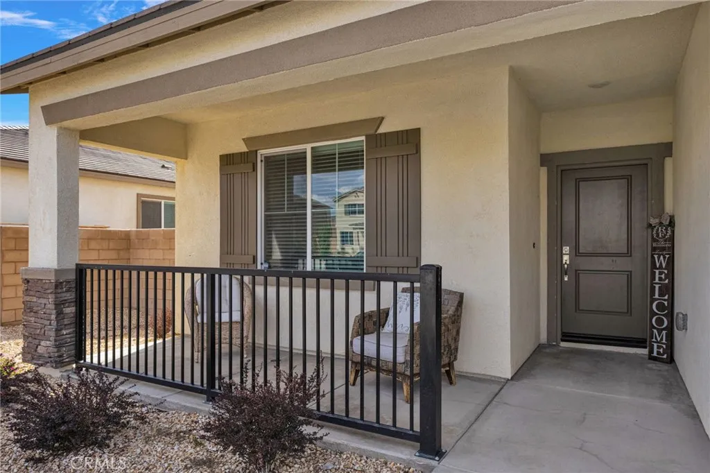 15742 Lorretta, Victorville, California 92394 — photo 4